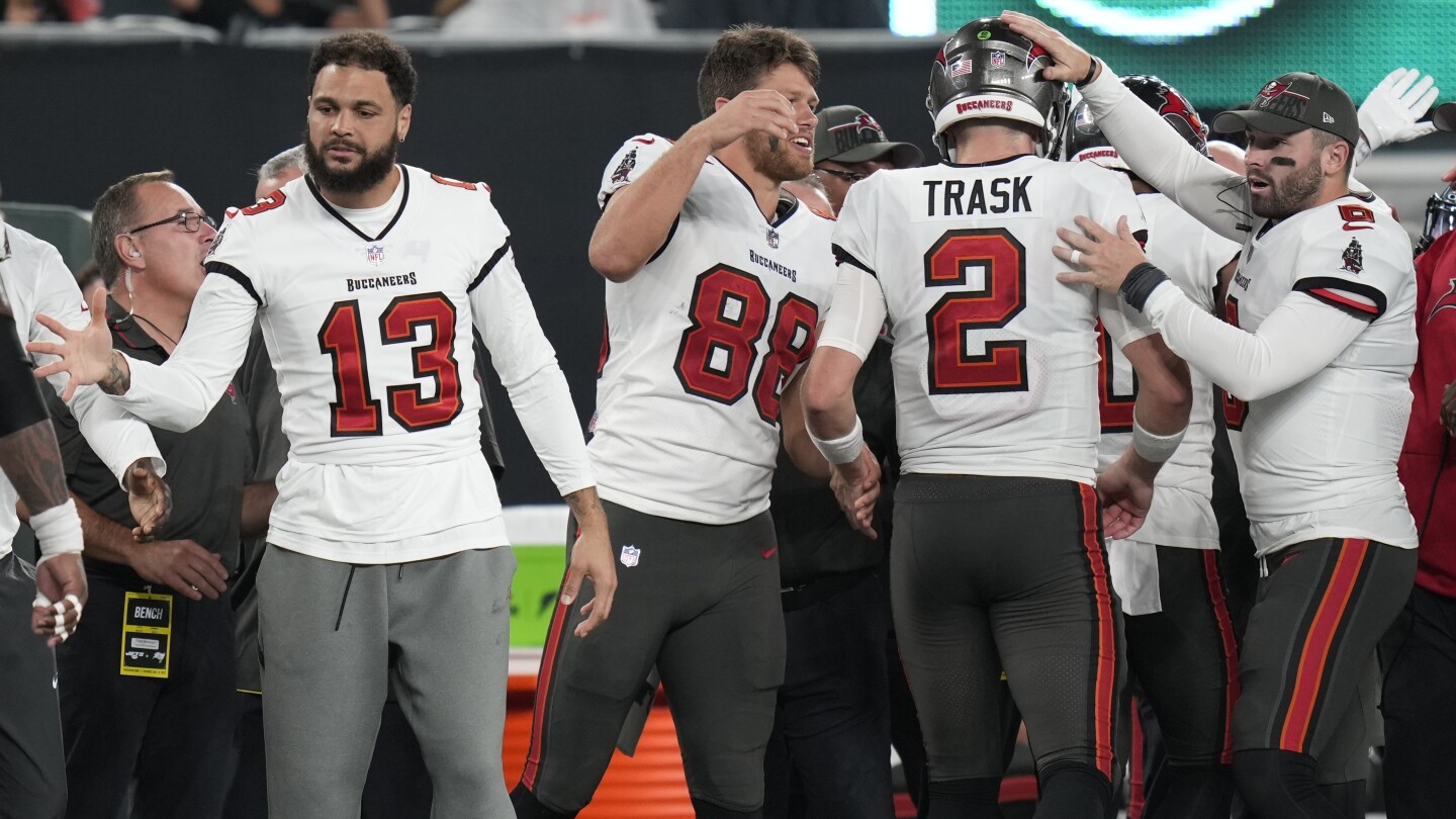 Mayfield sits while Trask plays in Bucs 13 6 preseason win over